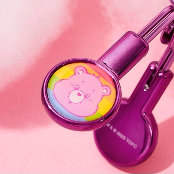 Care Bears Portable Eyelash Curler With Storage Bag - Picture 3 of 6